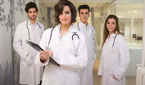 Dédiszitter - Állás